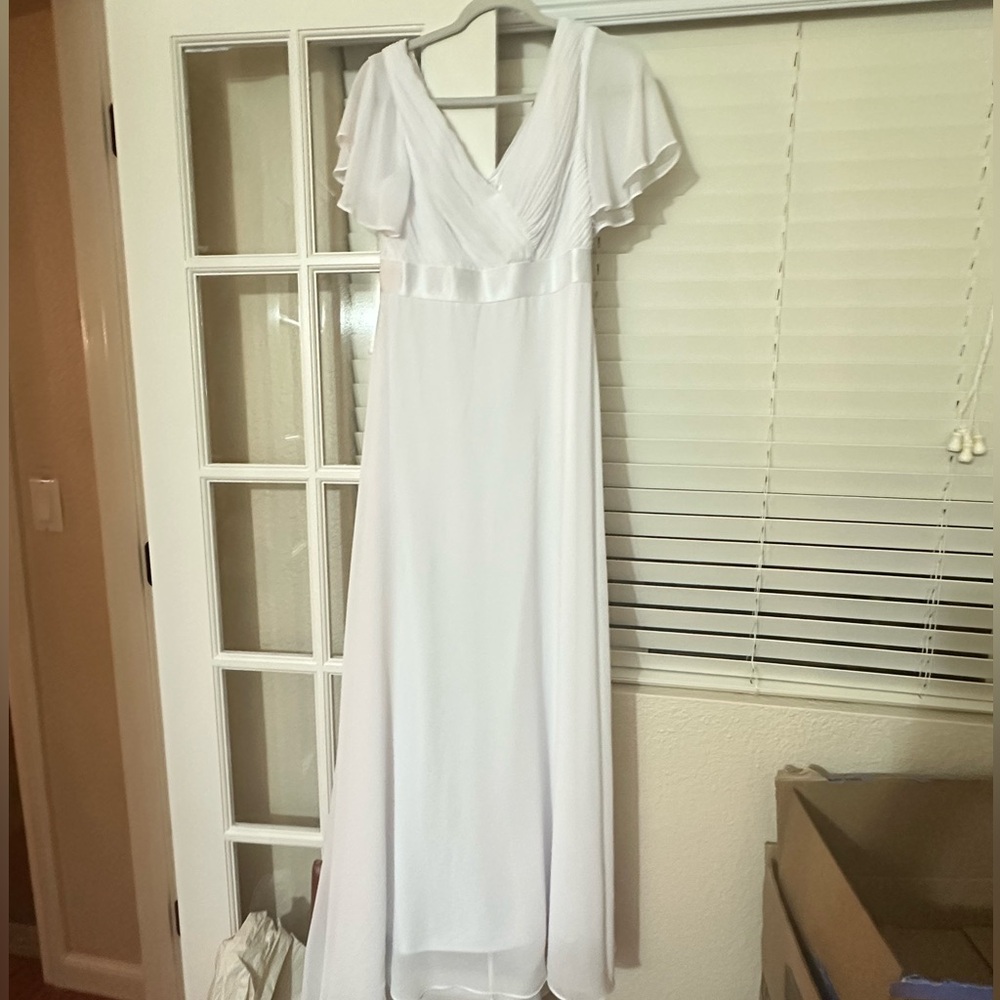Ever Pretty White Pleated V-Neck Maxi Dress
